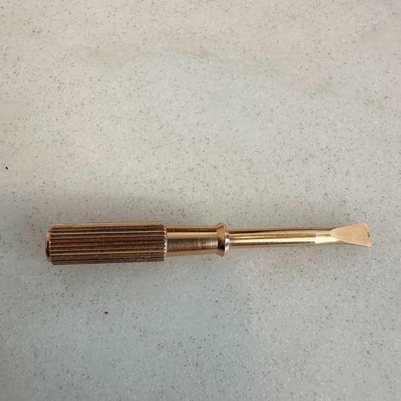 Authentic Cartier Love Bracelet. Rose Gold with 4 Diamonds. Size 16 - Picture 8 of 10